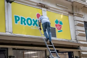Professional Custom Signs for Oklahoma City Businesses custom signage maintenance 300x200